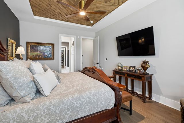 7536 Southwell Dr, College Grove, TN 37046