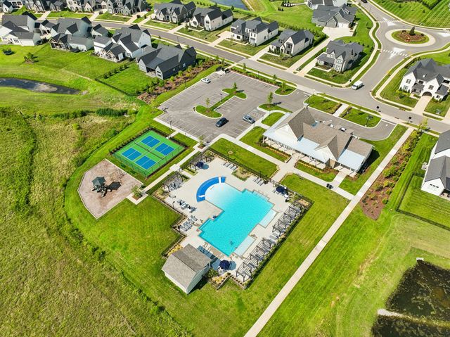 7536 Southwell Dr, College Grove, TN 37046