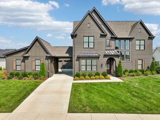 7536 Southwell Dr, College Grove, TN 37046