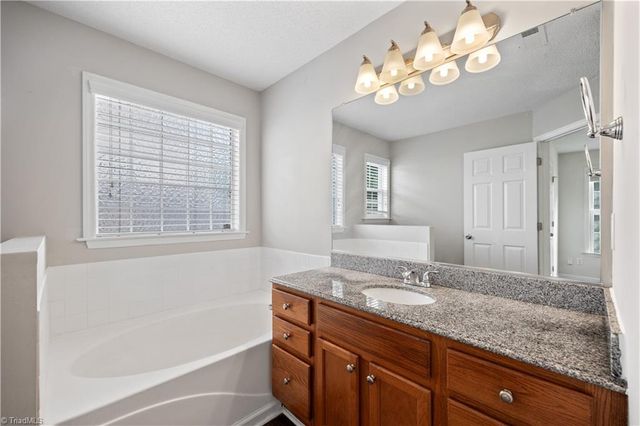 1742 Spring Path Trail, Clemmons, NC 27012