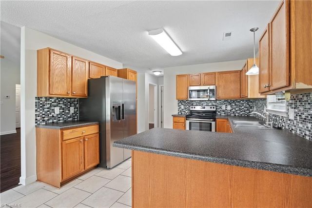 1742 Spring Path Trail, Clemmons, NC 27012