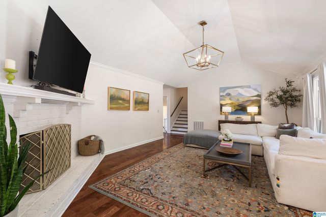 400 VESCLUB DRIVE, Vestavia Hills, AL 35216