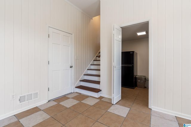 400 VESCLUB DRIVE, Vestavia Hills, AL 35216