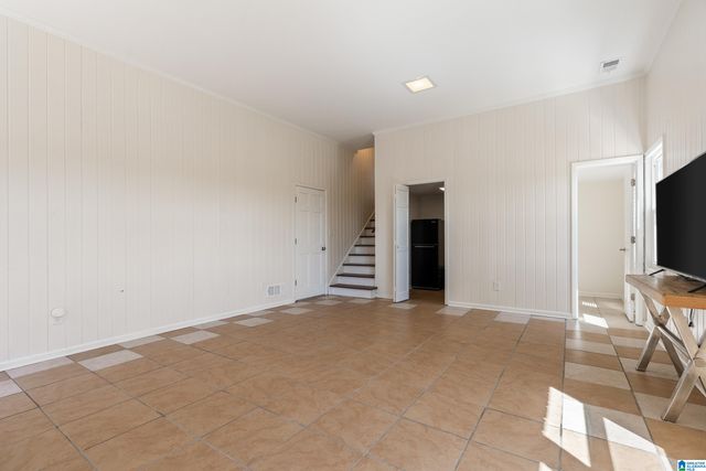 400 VESCLUB DRIVE, Vestavia Hills, AL 35216