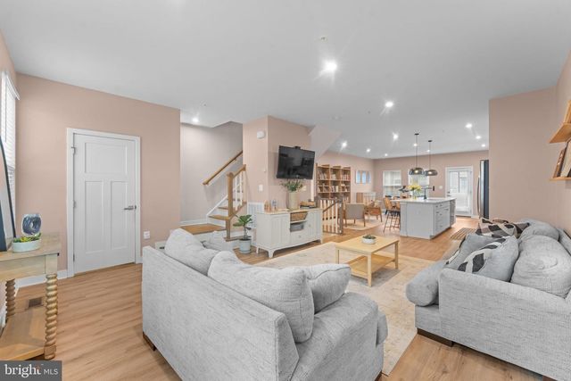 160 LYONS CREEK DR, Laurel, MD 20708