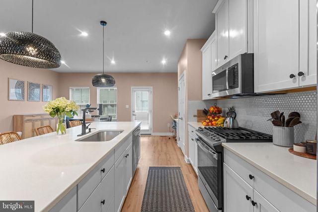160 LYONS CREEK DR, Laurel, MD 20708