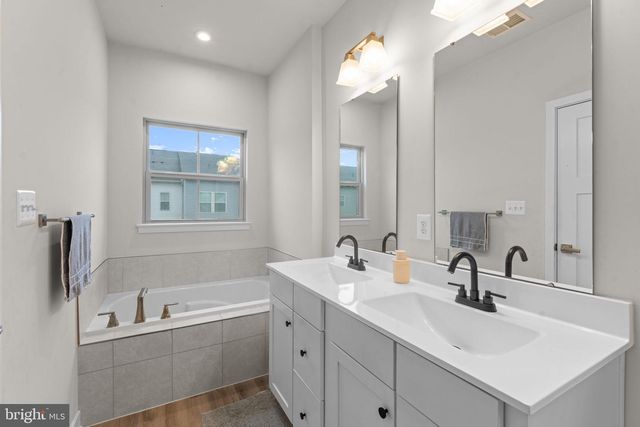 160 LYONS CREEK DR, Laurel, MD 20708