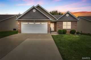1750 Lakeshore Drive, Farmington, MO 63640