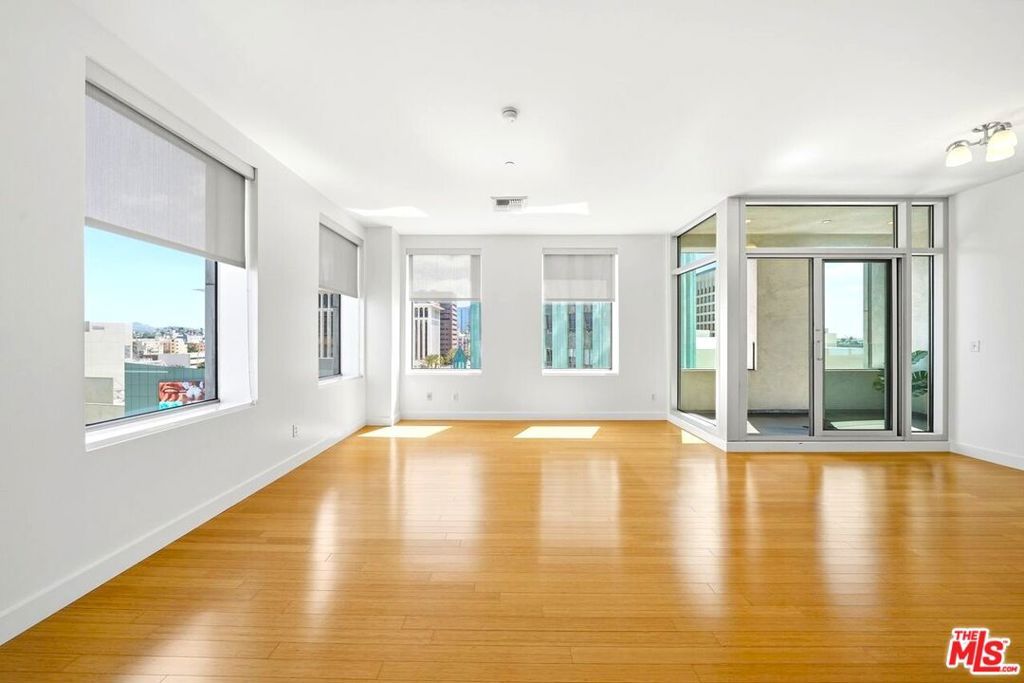 Image 11 of property listing at 3810 Wilshire Boulevard 605, Los Angeles, CA 90010