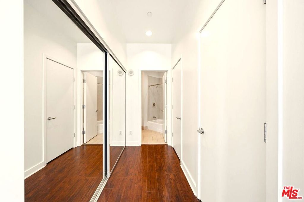 Image 16 of property listing at 3810 Wilshire Boulevard 605, Los Angeles, CA 90010