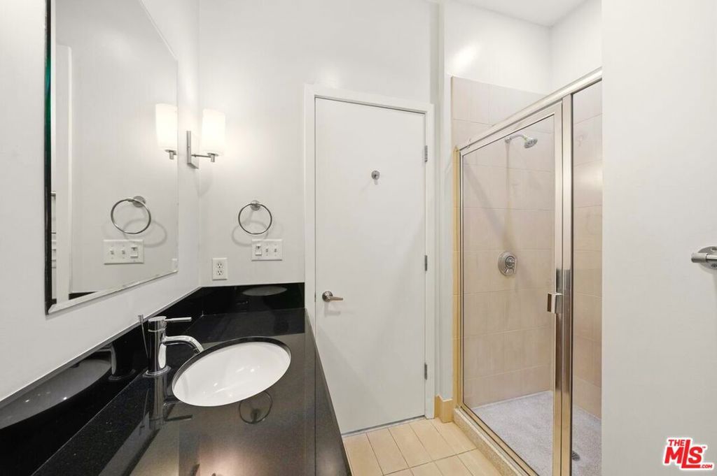Image 23 of property listing at 3810 Wilshire Boulevard 605, Los Angeles, CA 90010