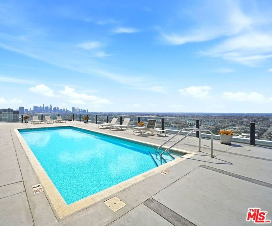 Image 34 of property listing at 3810 Wilshire Boulevard 605, Los Angeles, CA 90010