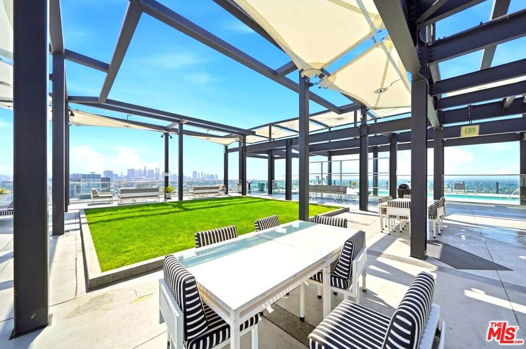 Image 42 of property listing at 3810 Wilshire Boulevard 605, Los Angeles, CA 90010