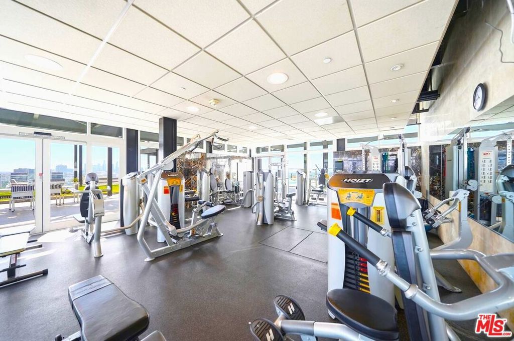 Image 46 of property listing at 3810 Wilshire Boulevard 605, Los Angeles, CA 90010