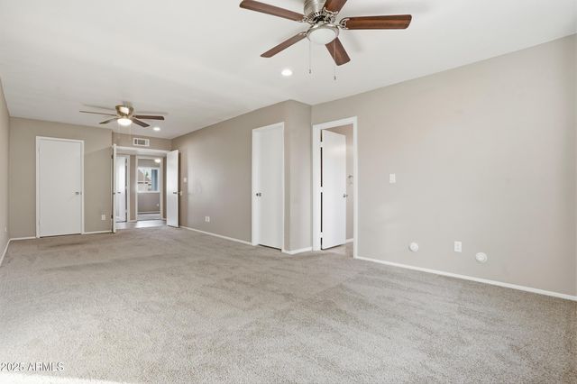 2901 W MURIEL Drive, Phoenix, AZ 85053