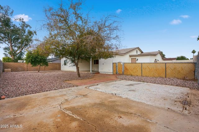 2901 W MURIEL Drive, Phoenix, AZ 85053