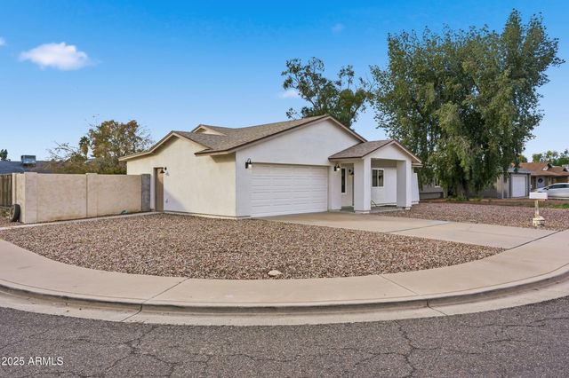 2901 W MURIEL Drive, Phoenix, AZ 85053