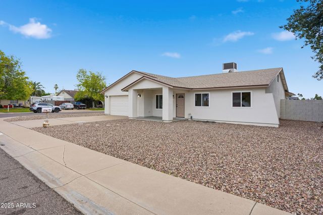 2901 W MURIEL Drive, Phoenix, AZ 85053