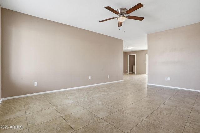 2901 W MURIEL Drive, Phoenix, AZ 85053