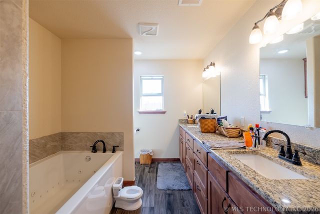 7120 S 385th West Avenue, Mannford, OK 74044