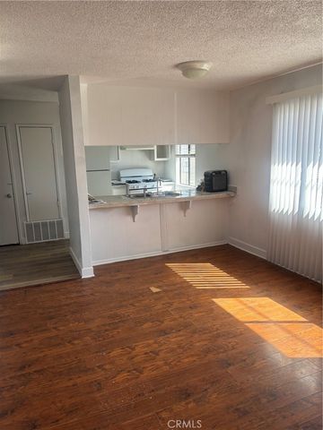3452 Anderson E, Riverside, CA 92507