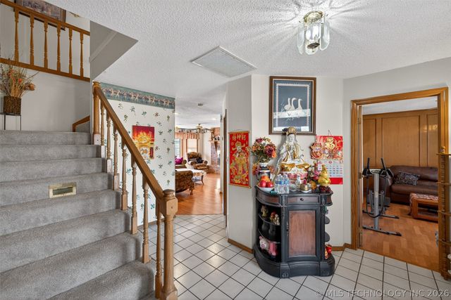 1606 Oakridge Drive, Claremore, OK 74017