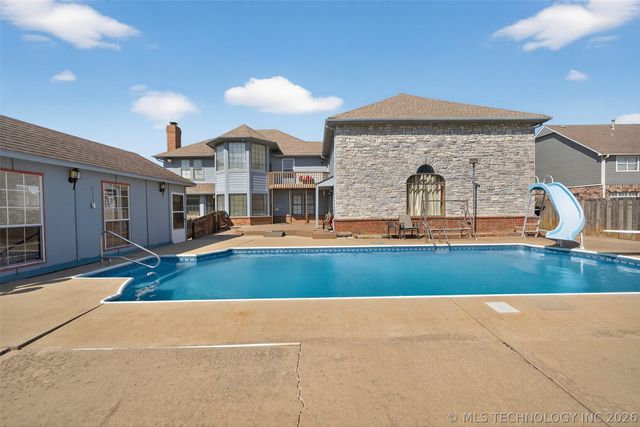 1606 Oakridge Drive, Claremore, OK 74017