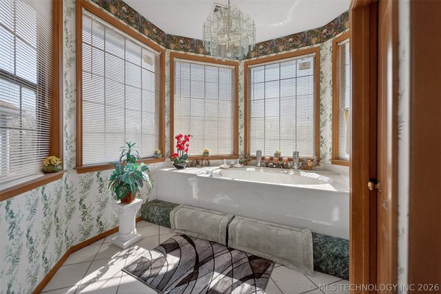 1606 Oakridge Drive, Claremore, OK 74017