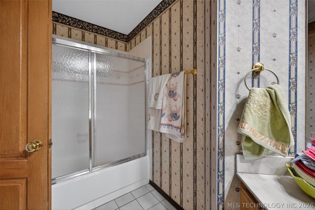 1606 Oakridge Drive, Claremore, OK 74017