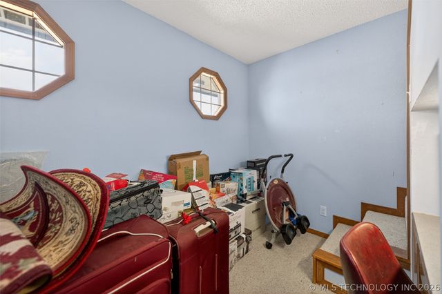 1606 Oakridge Drive, Claremore, OK 74017