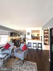 290 DRUMMERS LN #290, Wayne, PA 19087