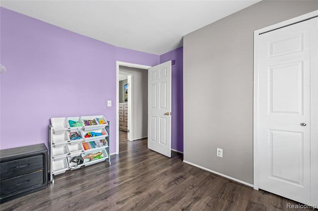 42719 Walker Street, Clinton Township, MI 48038