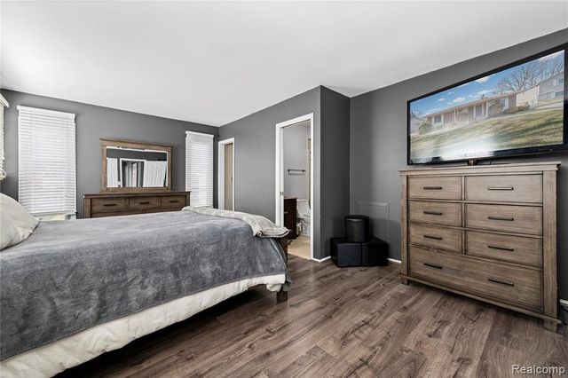 42719 Walker Street, Clinton Township, MI 48038