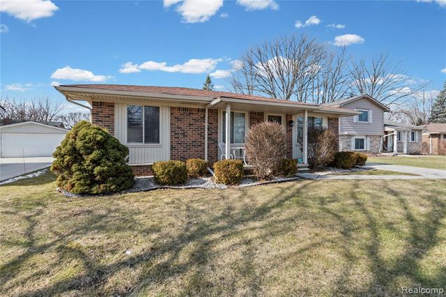 42719 Walker Street, Clinton Township, MI 48038