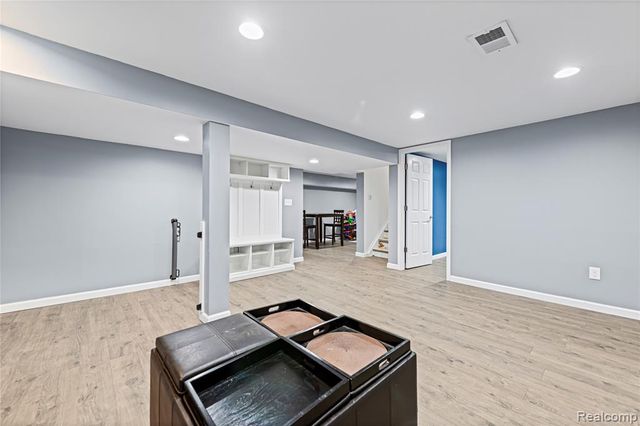 42719 Walker Street, Clinton Township, MI 48038