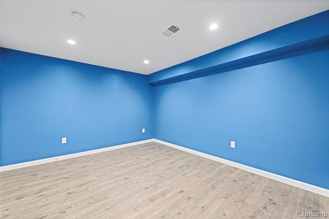 42719 Walker Street, Clinton Township, MI 48038