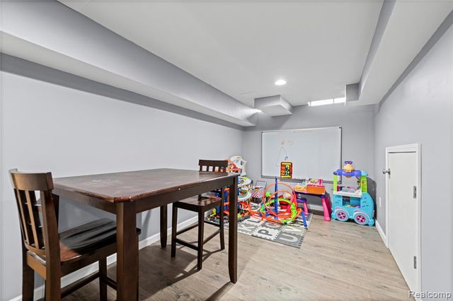 42719 Walker Street, Clinton Township, MI 48038