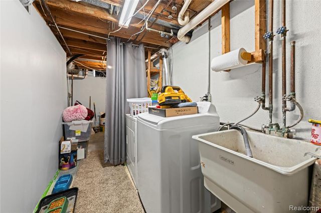 42719 Walker Street, Clinton Township, MI 48038