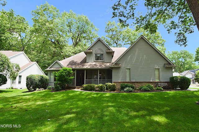 8214 Hidden Forest Dr, Holland, OH 43528