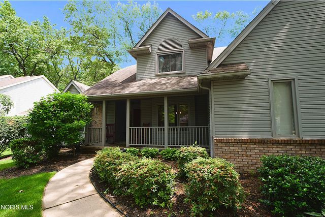 8214 Hidden Forest Dr, Holland, OH 43528