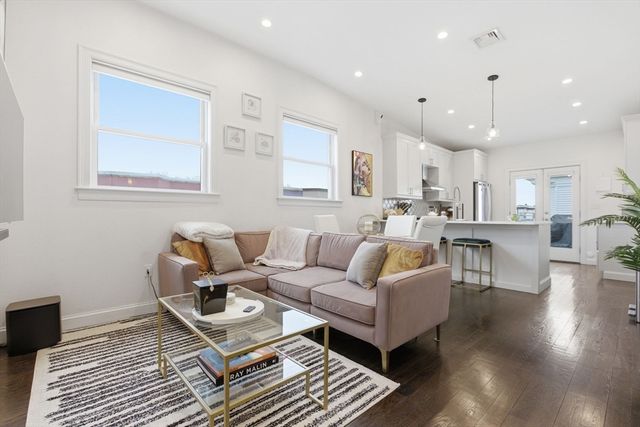 167 Putnam St PH 3, Boston, MA 02128