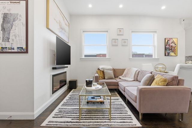 167 Putnam St PH 3, Boston, MA 02128