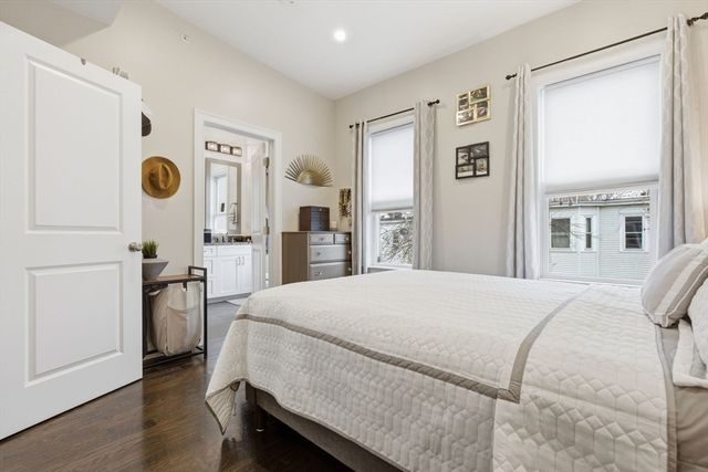 167 Putnam St PH 3, Boston, MA 02128