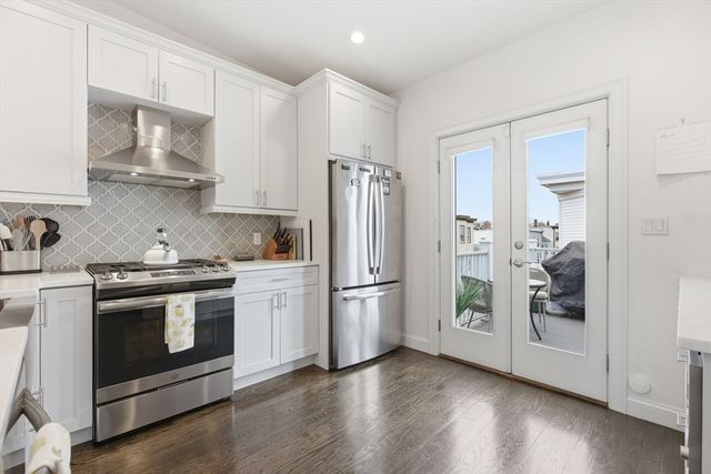 167 Putnam St PH 3, Boston, MA 02128