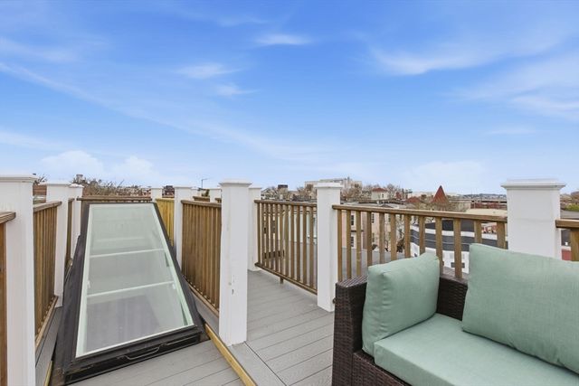 167 Putnam St PH 3, Boston, MA 02128