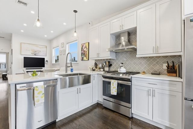 167 Putnam St PH 3, Boston, MA 02128