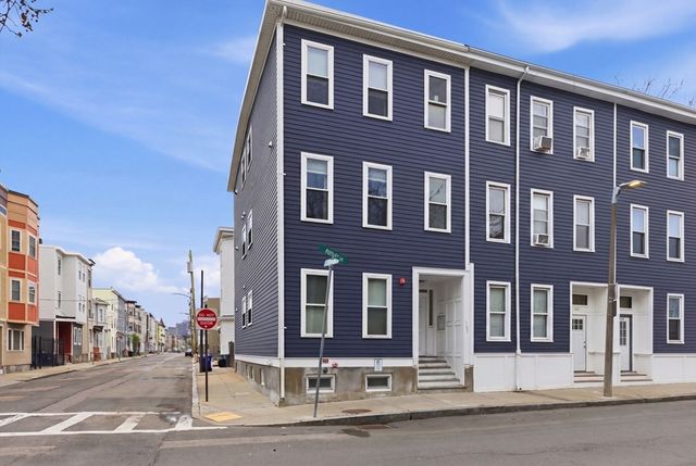167 Putnam St PH 3, Boston, MA 02128