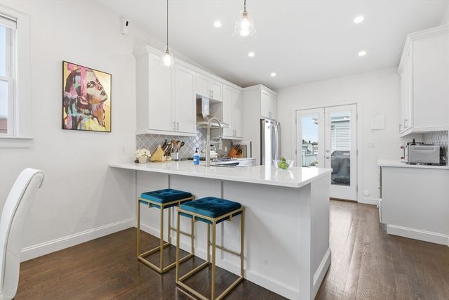 167 Putnam St PH 3, Boston, MA 02128