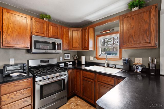 115 Bartlett Street, Clinton, MI 49236