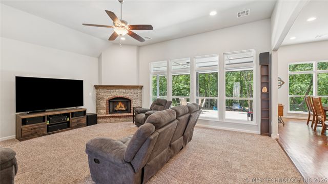 11602 S 30th West Avenue, Jenks, OK 74037